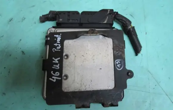 Jeep Patriot Engine control unit/module 0281013845