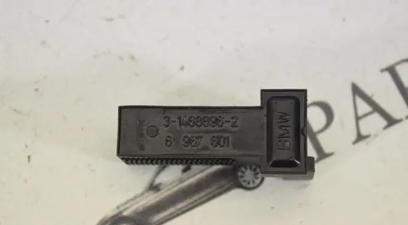 BMW 5 E60 E61 Brake pedal sensor switch 6967601