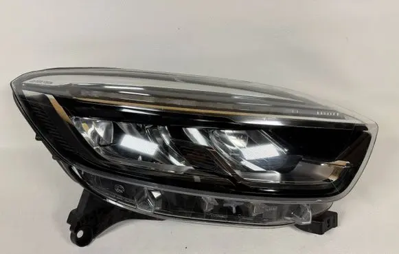 Renault Captur Headlight/headlamp 260107244R