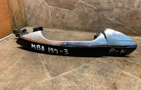 Mercedes-Benz CLS C218 X218 Front door exterior handle 