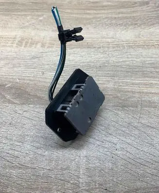 Nissan X-Trail T30 Heater blower motor/fan resistor ZL517