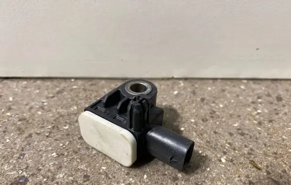 Audi A8 S8 D4 4H Airbag deployment crash/impact sensor 4H0959643