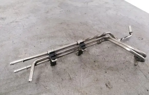 Volkswagen Golf VI Fuel injector supply line/pipe 03F121497A