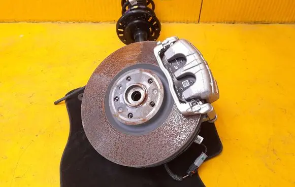 Peugeot 5008 II Front wheel hub spindle knuckle 9857728780