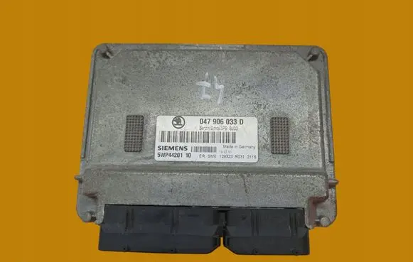 Skoda Fabia Mk1 (6Y) Engine control unit/module 047906033D