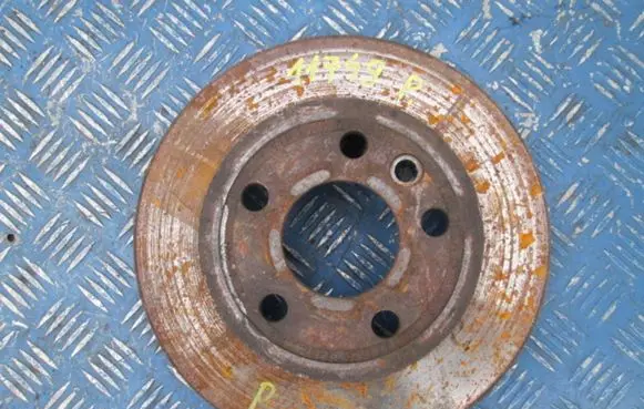 Volkswagen Transporter - Caravelle T4 Front brake disc