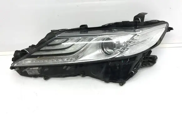 Toyota Camry VIII XV70 Headlight/headlamp 33-233