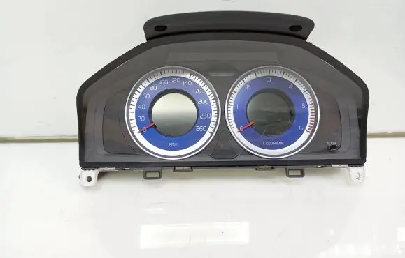 Volvo V70 Speedometer (instrument cluster) 36001888 31343495AA 69799760U