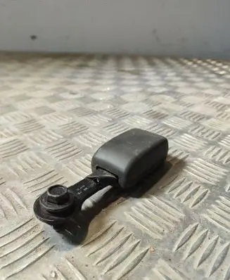 Nissan Navara D40 Front seatbelt buckle