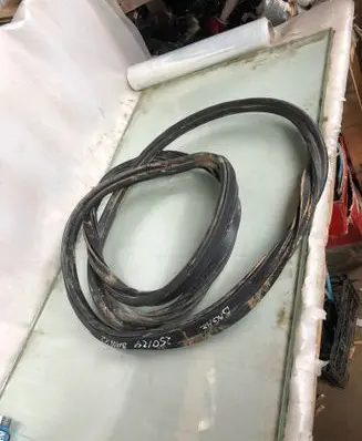 BMW X2 U10 Trunk rubber seal (body) 
