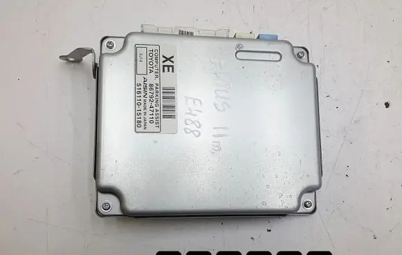 Toyota Prius (XW30) Parking PDC control unit/module 8679247110