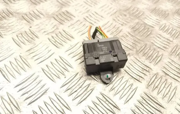 Citroen C5 Seat heating relay 9638053380 200044 01105B