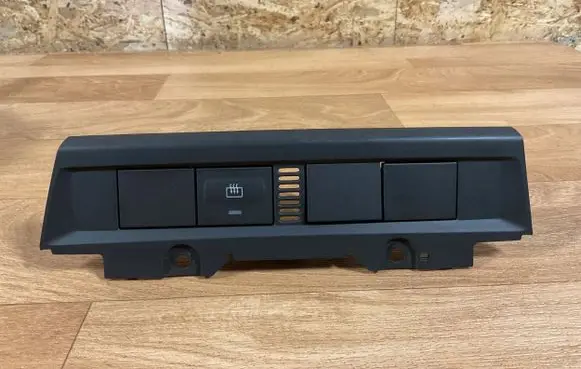 Ford Focus Windscreen/window heater switch 4M5113D734BC