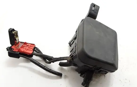 Mazda CX-3 Fuse module D09W66765 K7005