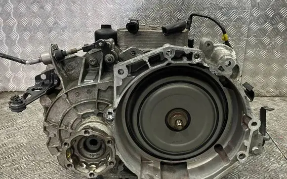 Volkswagen PASSAT B6 Automatic gearbox NJF CAV HAMU4079754