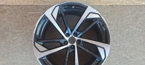 Audi Q7 4M R22 alloy rim 40601025DN K6T519