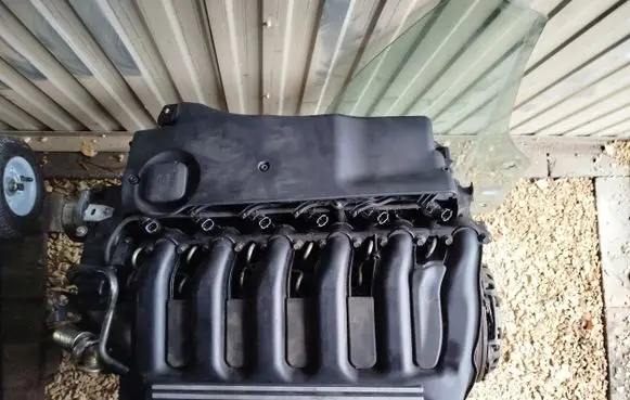 BMW 5 E39 Engine 176915012 M57 301051371