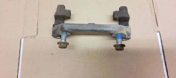 Ford Focus ST Brake caliper pad carrier rear 