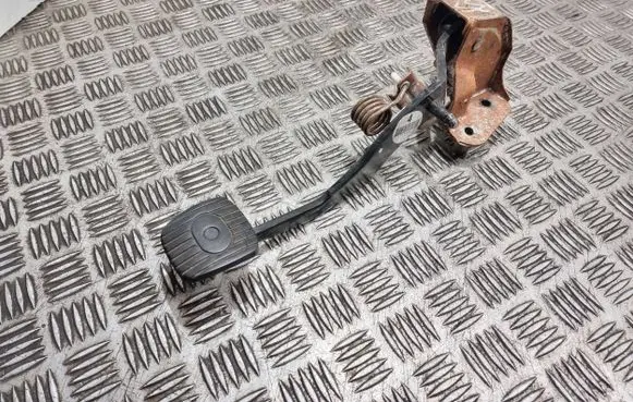 Nissan Note (E11) Clutch pedal 4072543