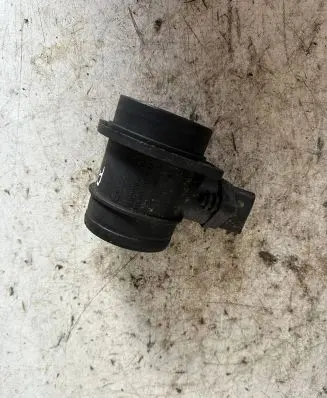 Volkswagen Touran I Mass air flow meter 038906461B