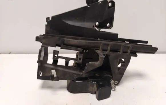 Ford Focus C-MAX Rear door lock 240000100