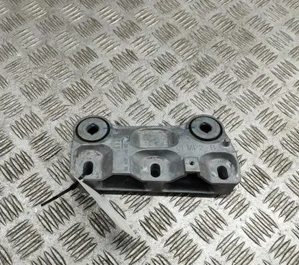 Peugeot 3008 III Engine mounting bracket 9840714680