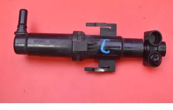 BMW 5 F10 F11 Windshield washer spray nozzle 1300390131