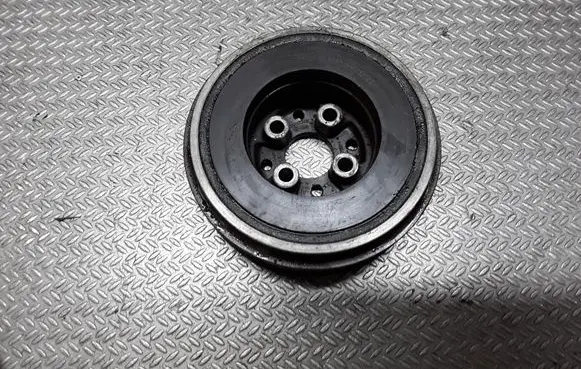 Volkswagen PASSAT B5.5 Crankshaft pulley 038105243