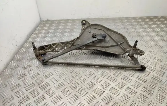 Renault Laguna II Front wiper linkage and motor 8200000525