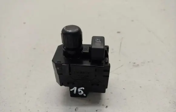 Nissan 370Z Wing mirror switch 9722SD