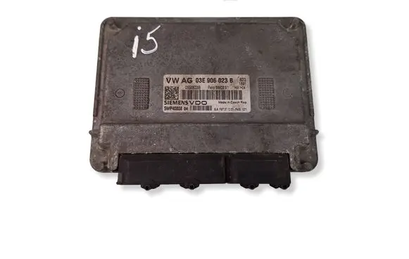 Skoda Fabia Mk2 (5J) Engine control unit/module 03E906023B 5WP4080804