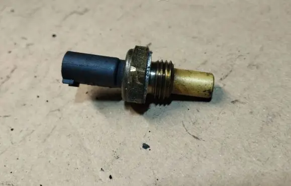 Coolant temperature sensor