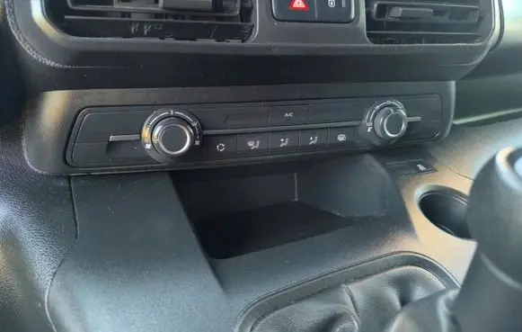 Opel Combo E Climate control unit