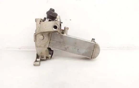 Audi A8 S8 D4 4H EGR valve cooler 057131515H