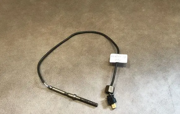 Mercedes-Benz C W204 Oil temperature sensor A0071536728