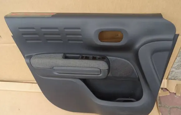 Citroen C3 Aircross Front door card panel trim