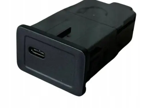 Mercedes-Benz CLA C118 X118 USB socket connector A2478207802