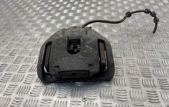 BMW 5 E60 E61 Front brake caliper 6030324
