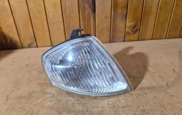 Mazda 323 Front indicator light R4138