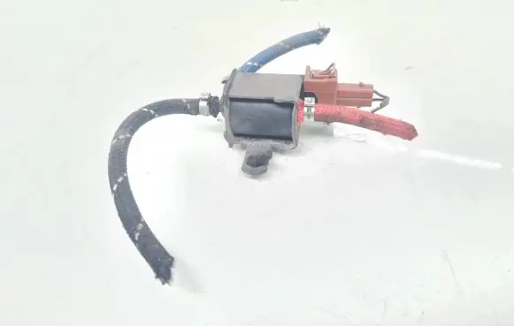 Volkswagen PASSAT B4 Turbo solenoid valve 028906283F 72189500