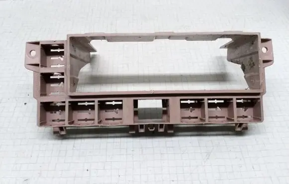 Opel Vectra B Radio/GPS head unit trim 90568278