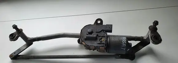 Volkswagen PASSAT B7 Wiper motor