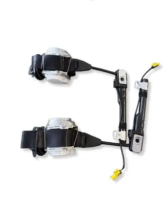 Volkswagen Golf VIII Front seatbelt 