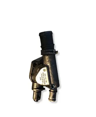 Volkswagen PASSAT B6 Engine coolant pipe/hose 03G121132