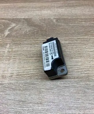 Mercedes-Benz E W210 Airbag deployment crash/impact sensor 0018205626