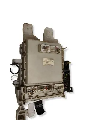 Toyota RAV 4 (XA30) Fuse module 8273042010 61130967