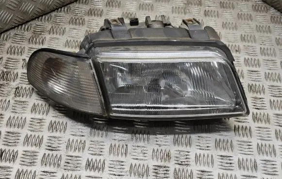 Audi A4 S4 B5 8D Headlight/headlamp 1307022195 13002395