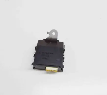 Lexus RX 450H Door central lock control unit/module 0515004380 8597048040
