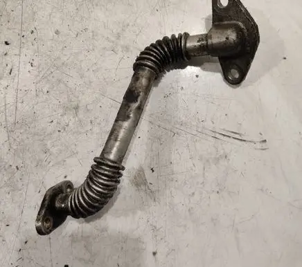 Coolant pipe/hose