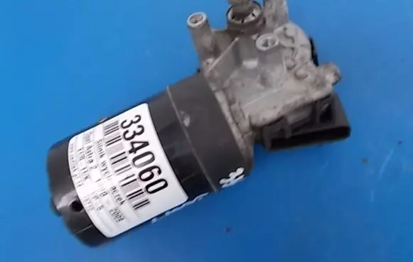 Opel Astra G Front wiper linkage and motor